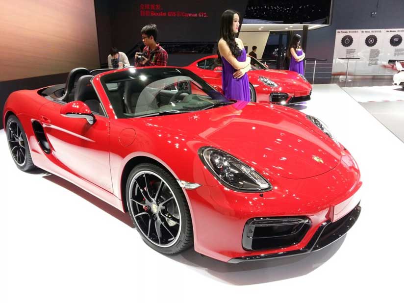Indian roads are waiting for the Porsche, for a Ride
