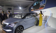 Report-The Hyundai car would not let the driver talk on the Phone