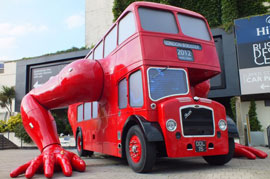 Giant robot bus pushes for London Olympic glory