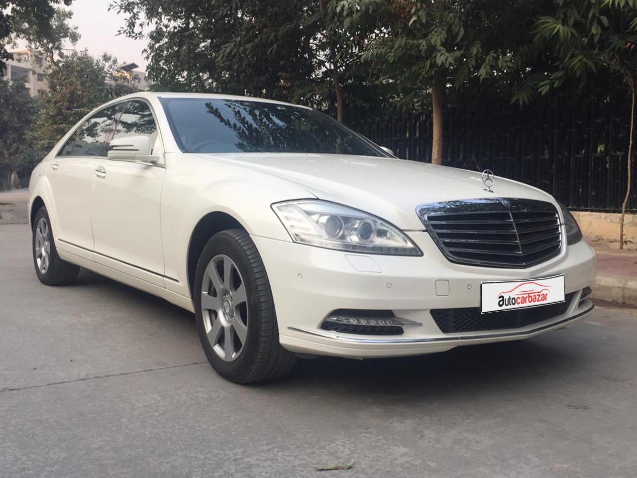 Mercedes Benz S-Class S300