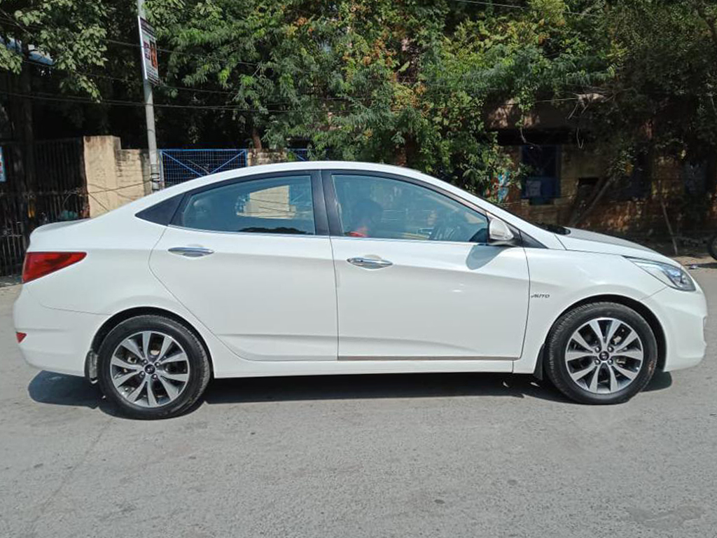 Hyundai Verna Fluidic 1.6 CRDI SX Opt AT