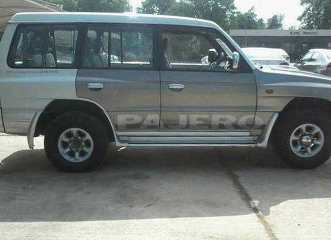 Mitsubishi Pajero SFX 2.8